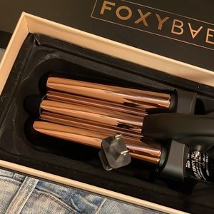 Foxybae Triple Waver Curling Iron